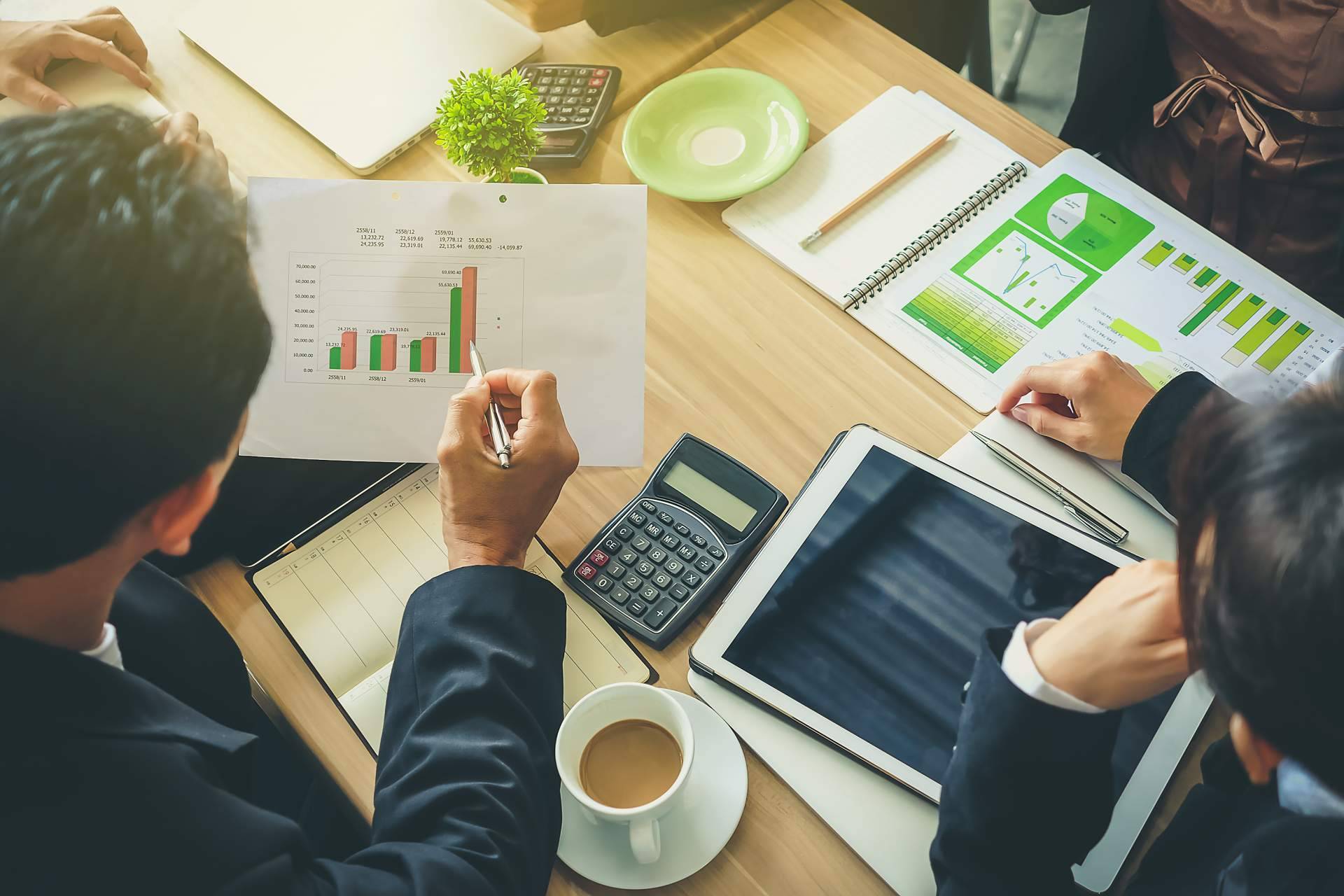¿Cuál es la diferencia entre PMBOK 6 y PMBOK 7?, por Escuela Dirección