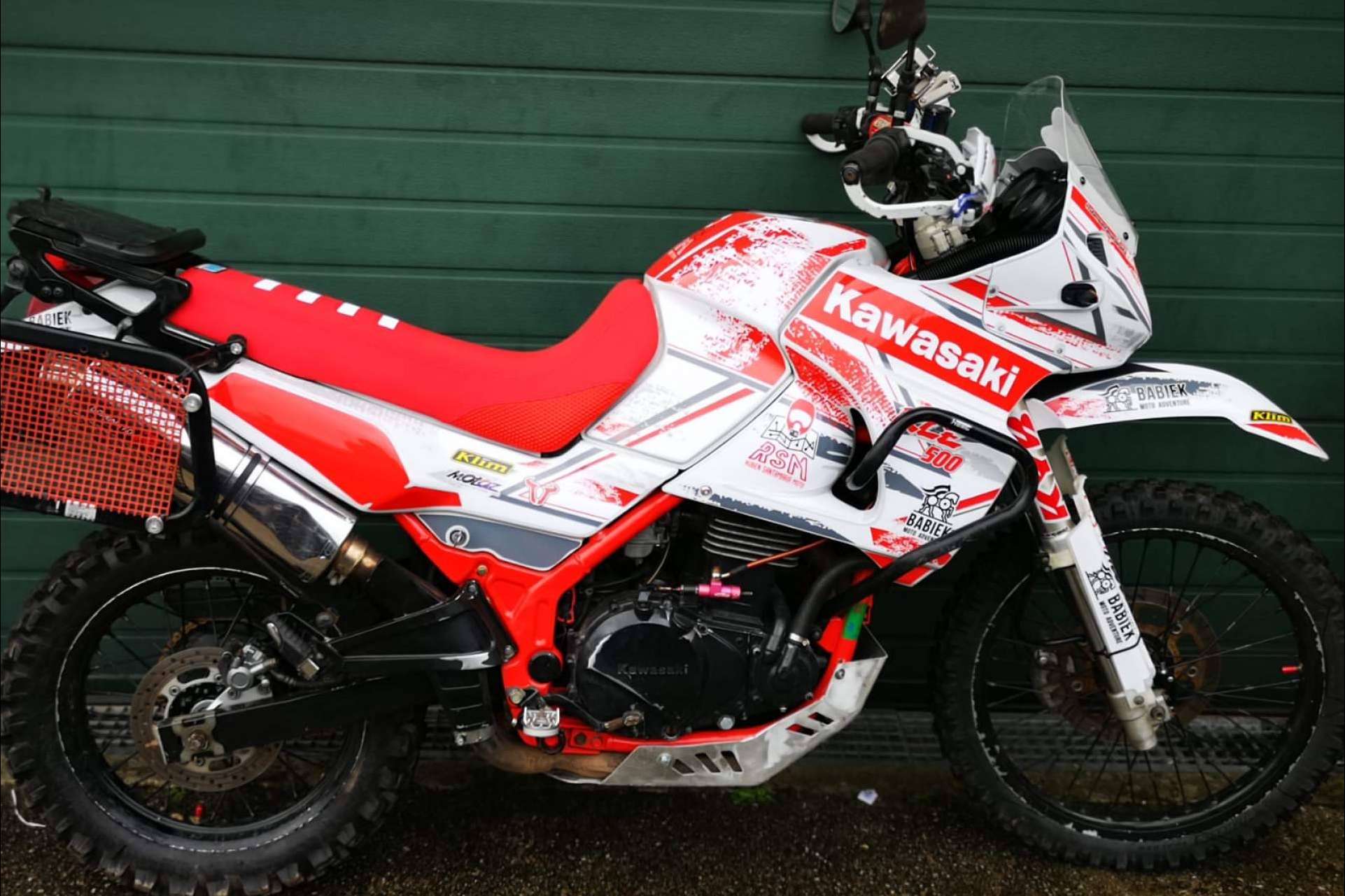 Personalizar las motos trail, KLE500, T7, Africa Twin con ADHESIVOSEMBARRADOS
