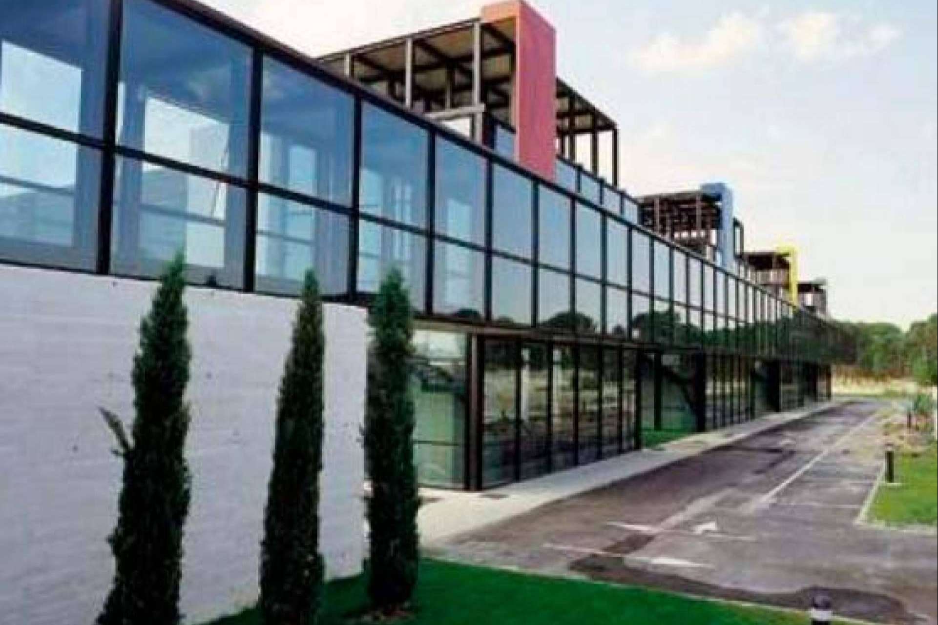 Valladolid se convierte en un lugar de inversión para los negocios. Edificios, locales, parcelas y naves publicados en la web de subastas de Eactivos.com