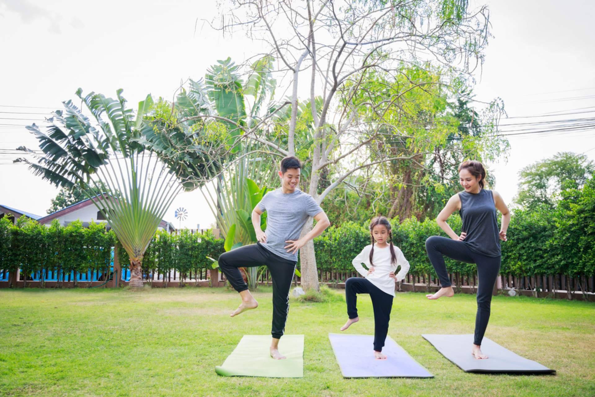 Los beneficios de practicar una rutina de yoga diaria, por Fortalecimiento Vital