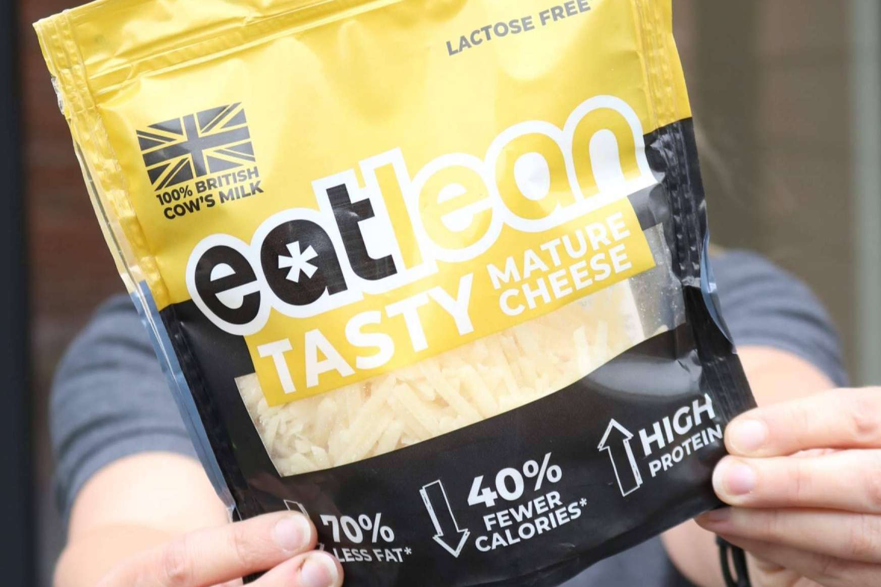 El queso curado rallado de Eatlean tiene una nueva receta sin lactosa, alta en proteínas y baja en grasas y en calorías