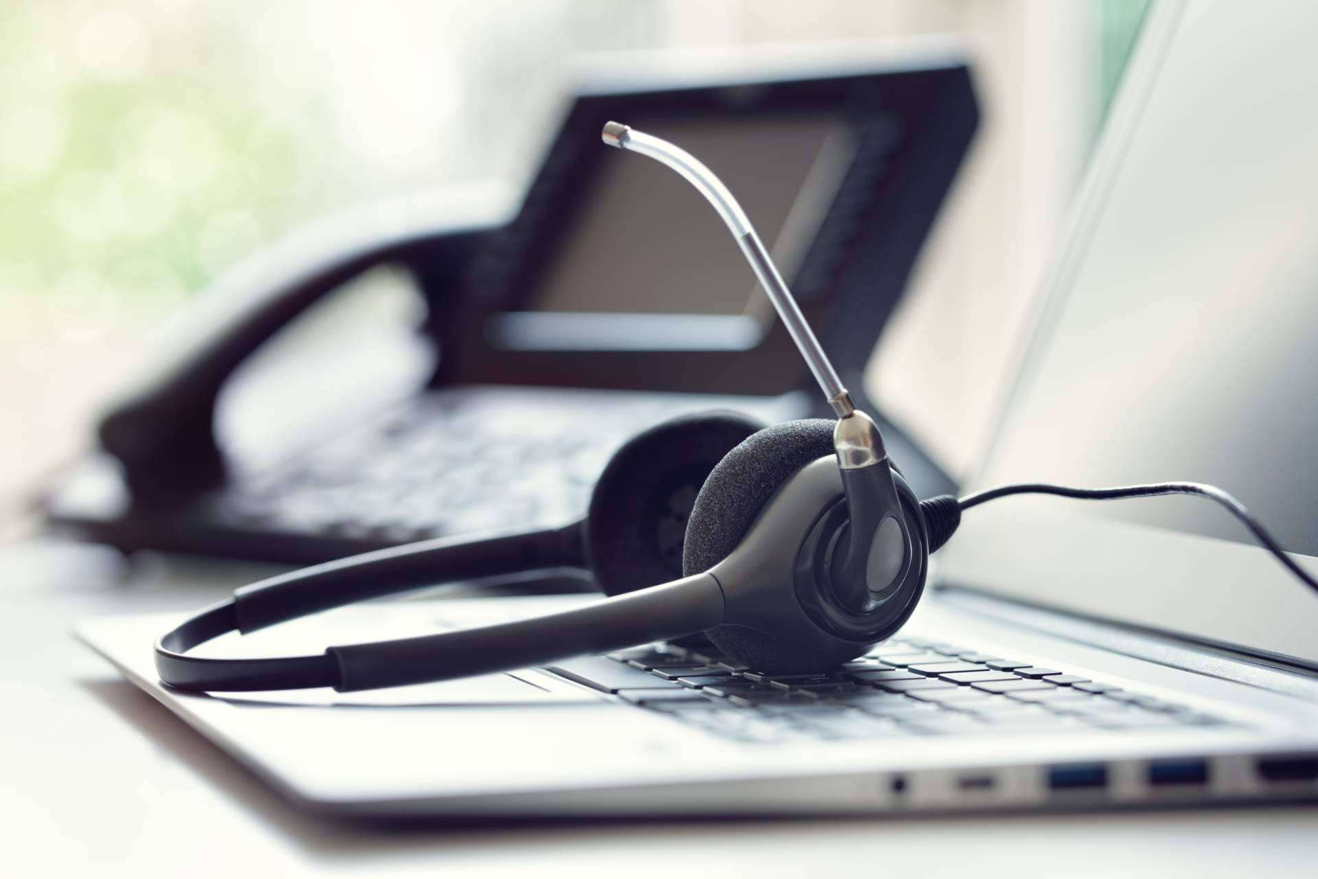 La contratación de una centralita virtual IP para la telefonía corporativa es cada vez más una necesidad, por la empresa AvisoVoz