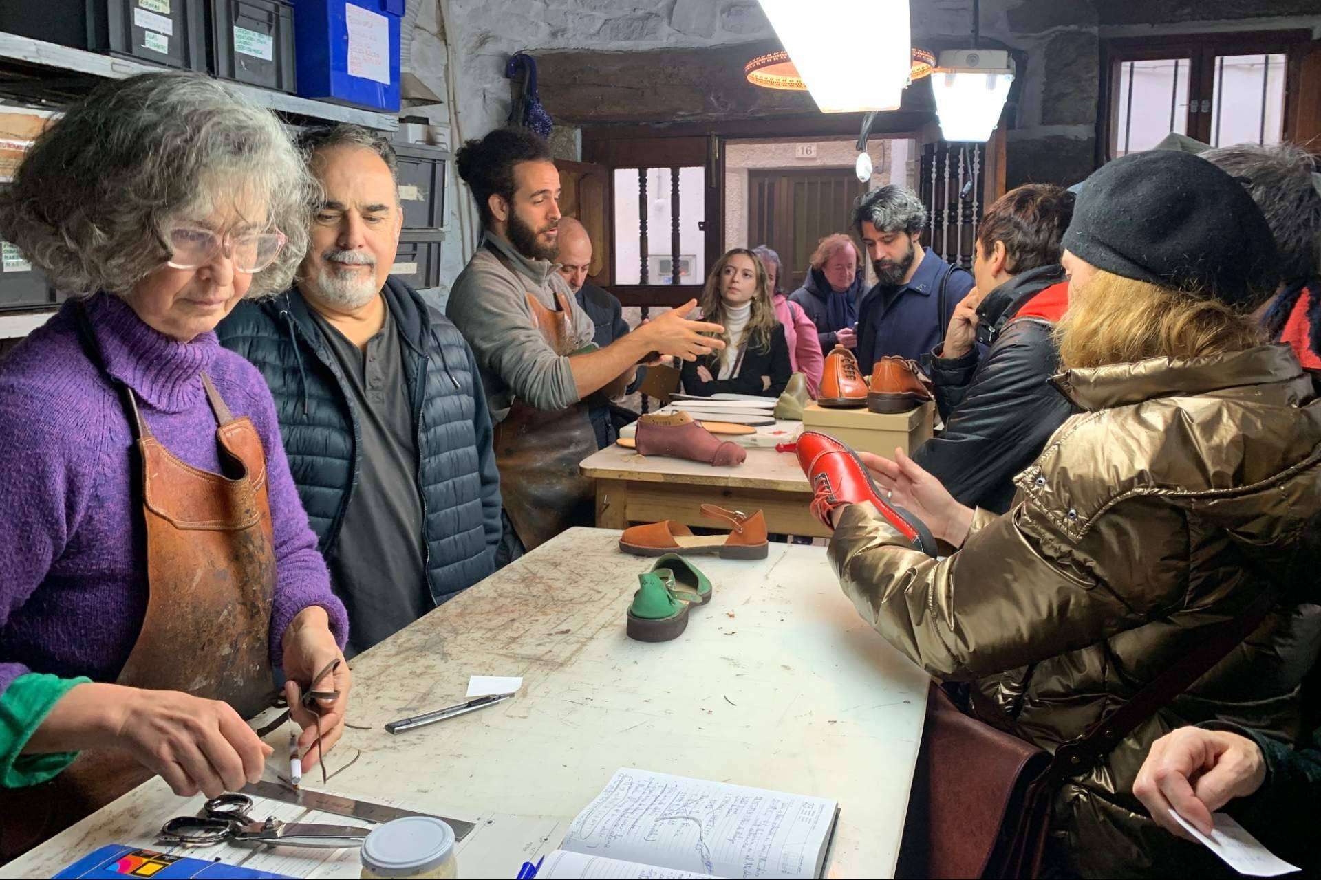 La Red Española de Desarrollo Rural | REDR y REDEIA promocionan los viajes experiencia al mundo rural de la mano de los oficios artesanos