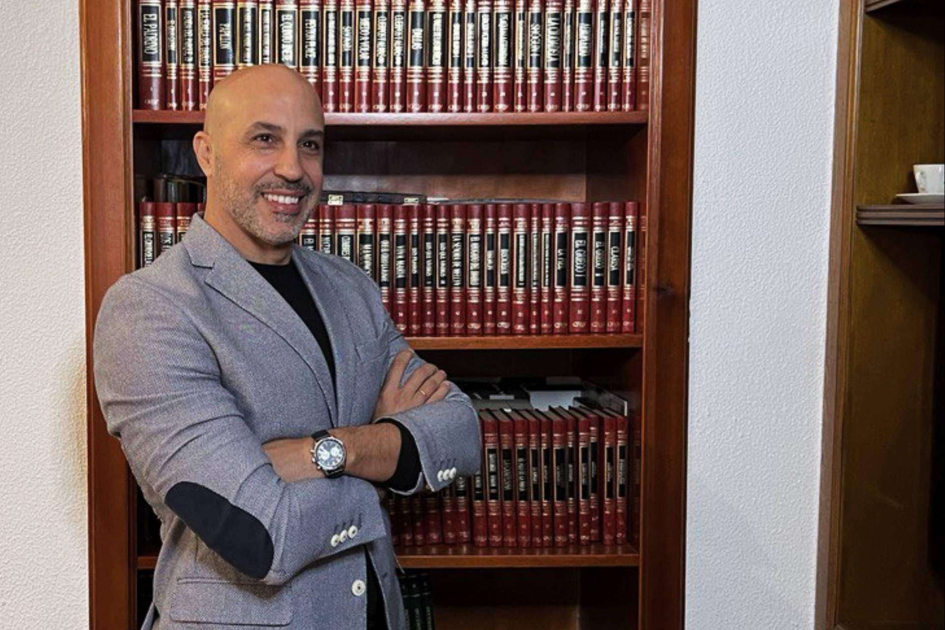 David Macías ha lanzado al mercado 'Poemas y otras banalidades de mi mente', publicada por Letrame Grupo Editorial