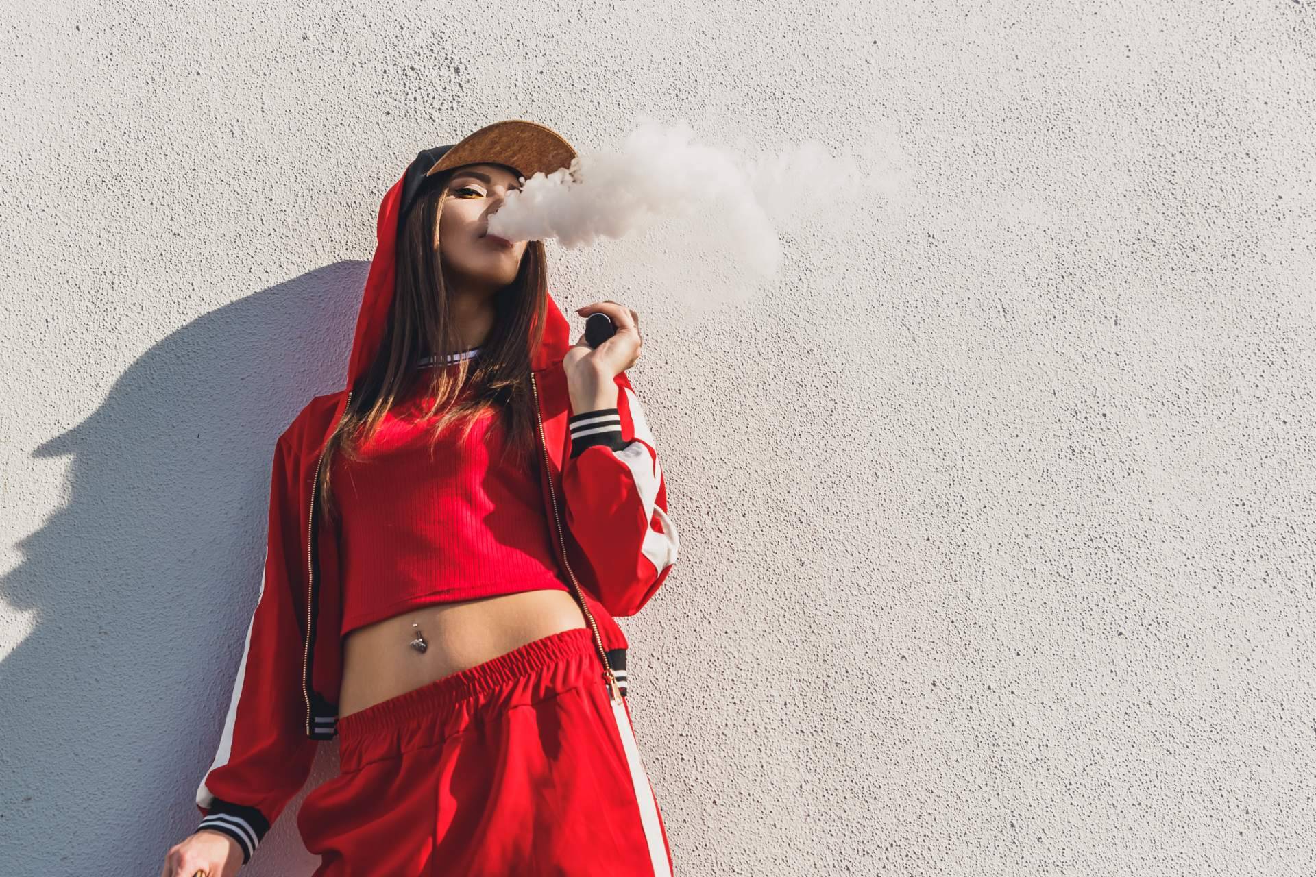 VitalCigar presenta las principales ventajas del vaper recargable