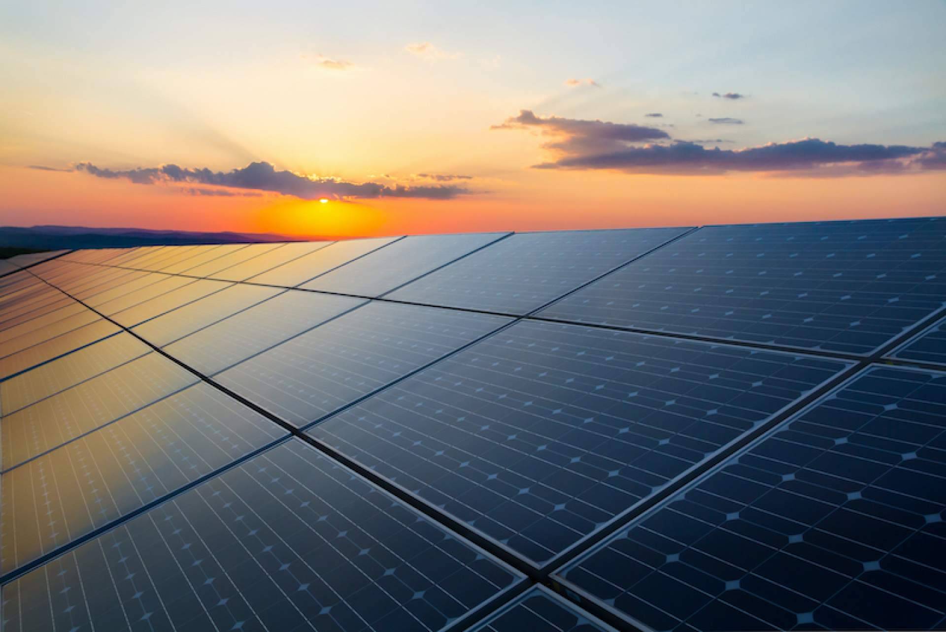 Instaladores de placas solares profesionales a buen precio, con Soletec