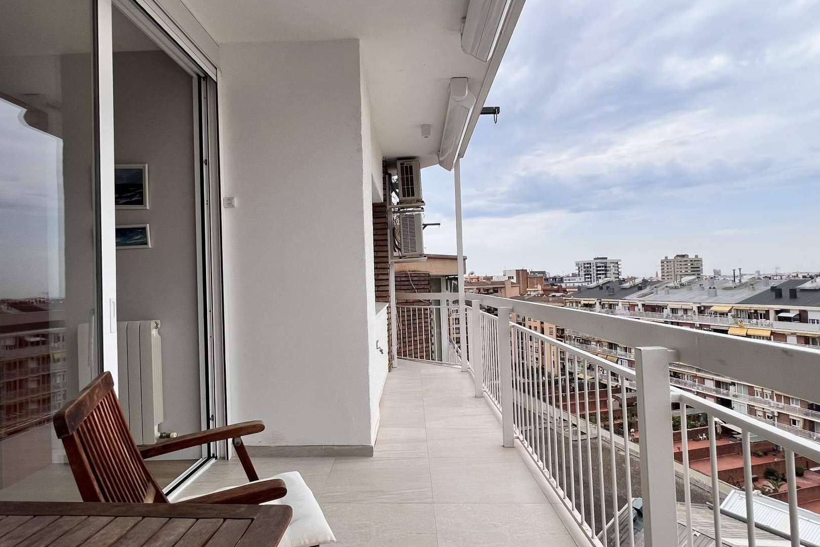 Monika Rüsch y su oferta de pisos en venta en Barcelona
