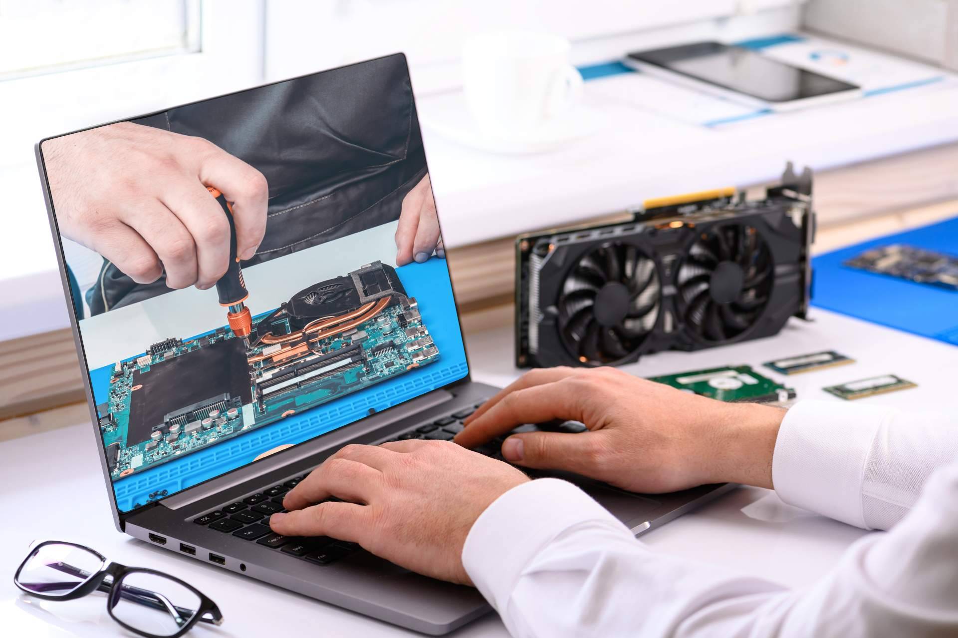 Mundo del Móvil ofrece servicios de reparación de ordenadores, portátiles y MAC en Madrid