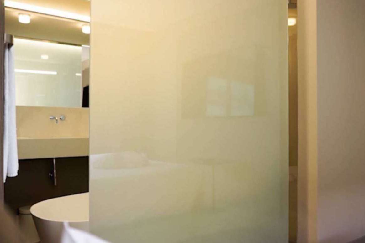 ¿Qué características presenta el cristal inteligente?, con OfficeDeco