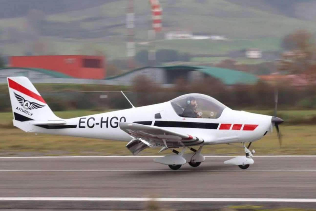 Entrar en el apasionante mundo de la aviación llevando los mandos desde el primer momento, con Asturfly
