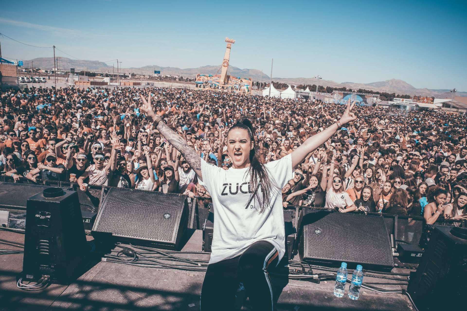 Zucla, la DJ que revoluciona la escena musical urbana