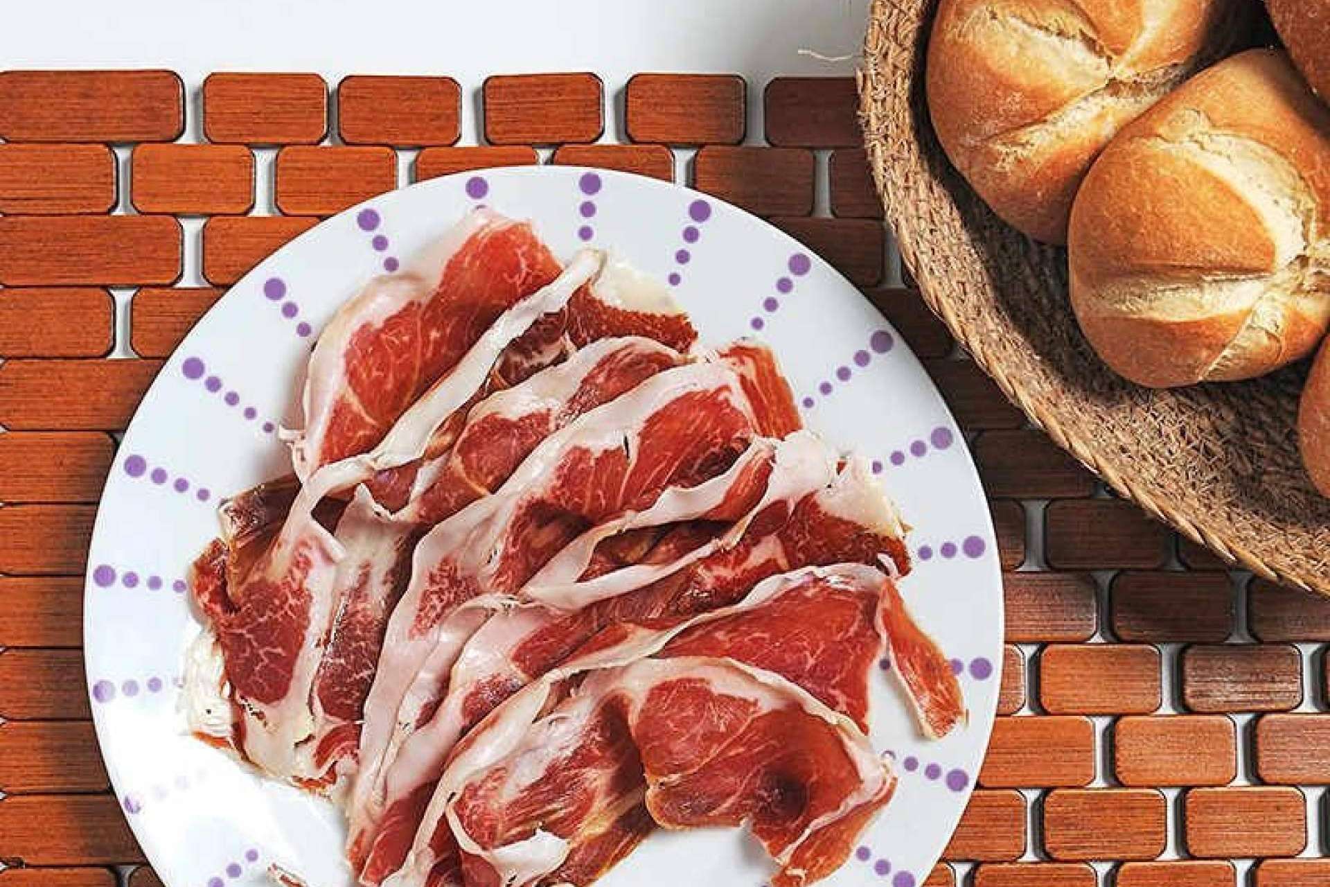 Expertos de Gastronomic Spain destacan la calidad del jamón serrano curado en altitud