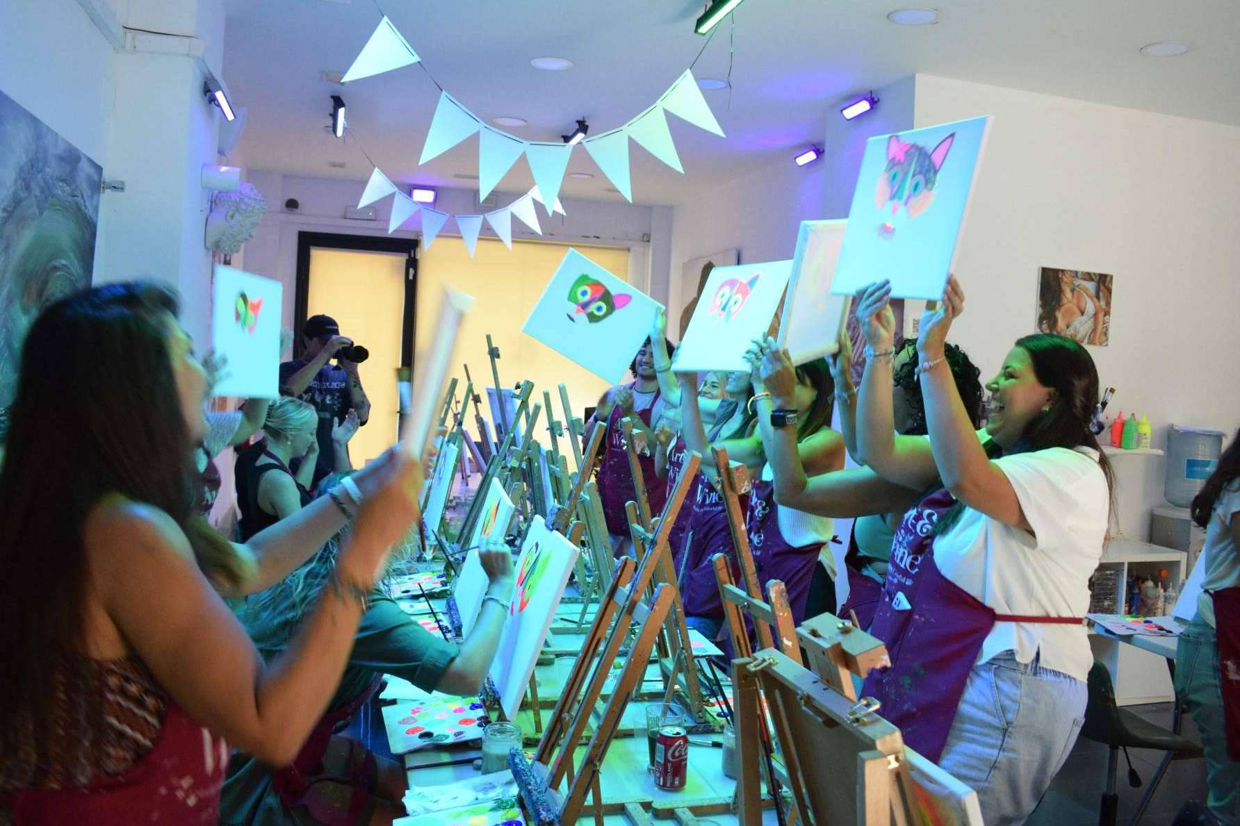 La experiencia única que fusiona pintura y vino en Madrid
