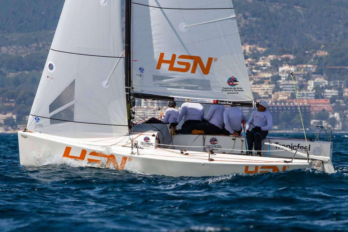 El equipo 'HSN-Sailing Team' se prepara para el mundial de J70, en Palma de Mallorca