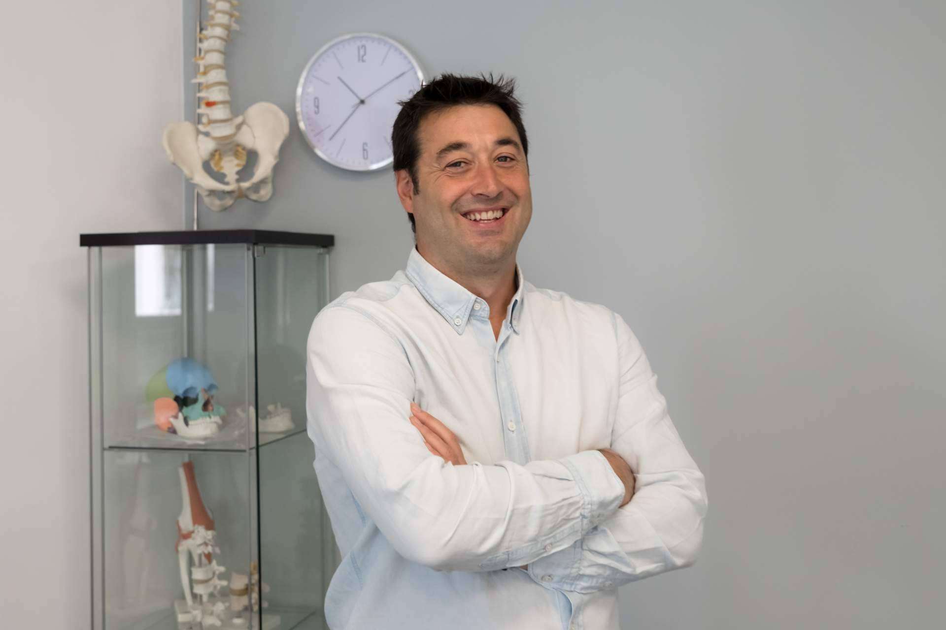 El Dr. Juan Miragaya publica ‘Masaje profesional para todos’, un libro que invita a descubrir el arte y la ciencia del masaje además de una posible carrera profesional