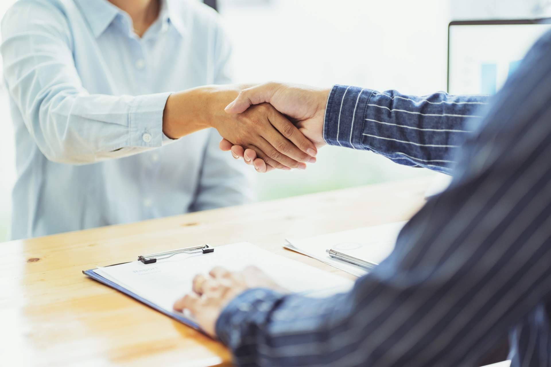 LOTESNA, la apuesta segura para el traspaso de estancos y loterías en España, con servicios personalizados y especializados