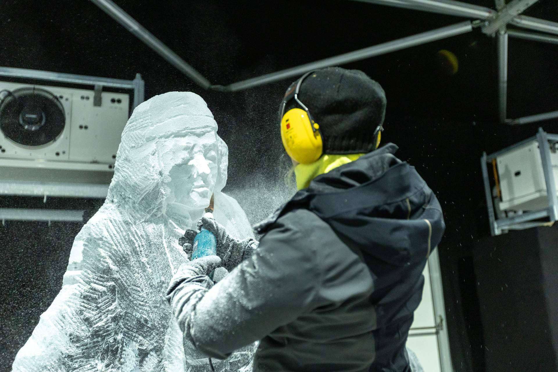 El frío llega a Sevilla en forma de 250 toneladas de hielo y 150 de nieve