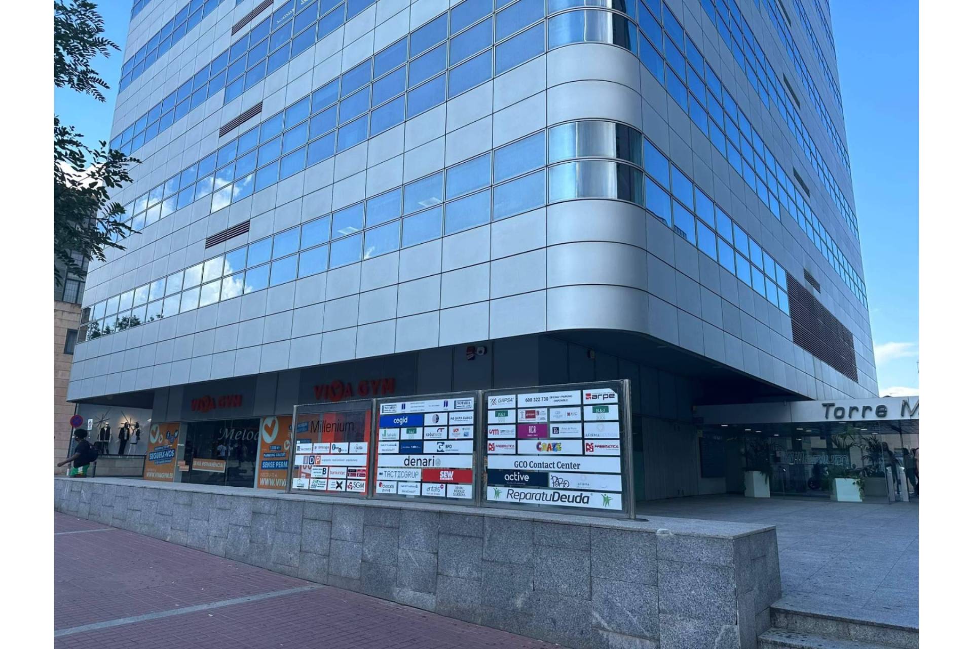 Repara tu Deuda compra la antigua sede de Fluidra por 3,5 millones