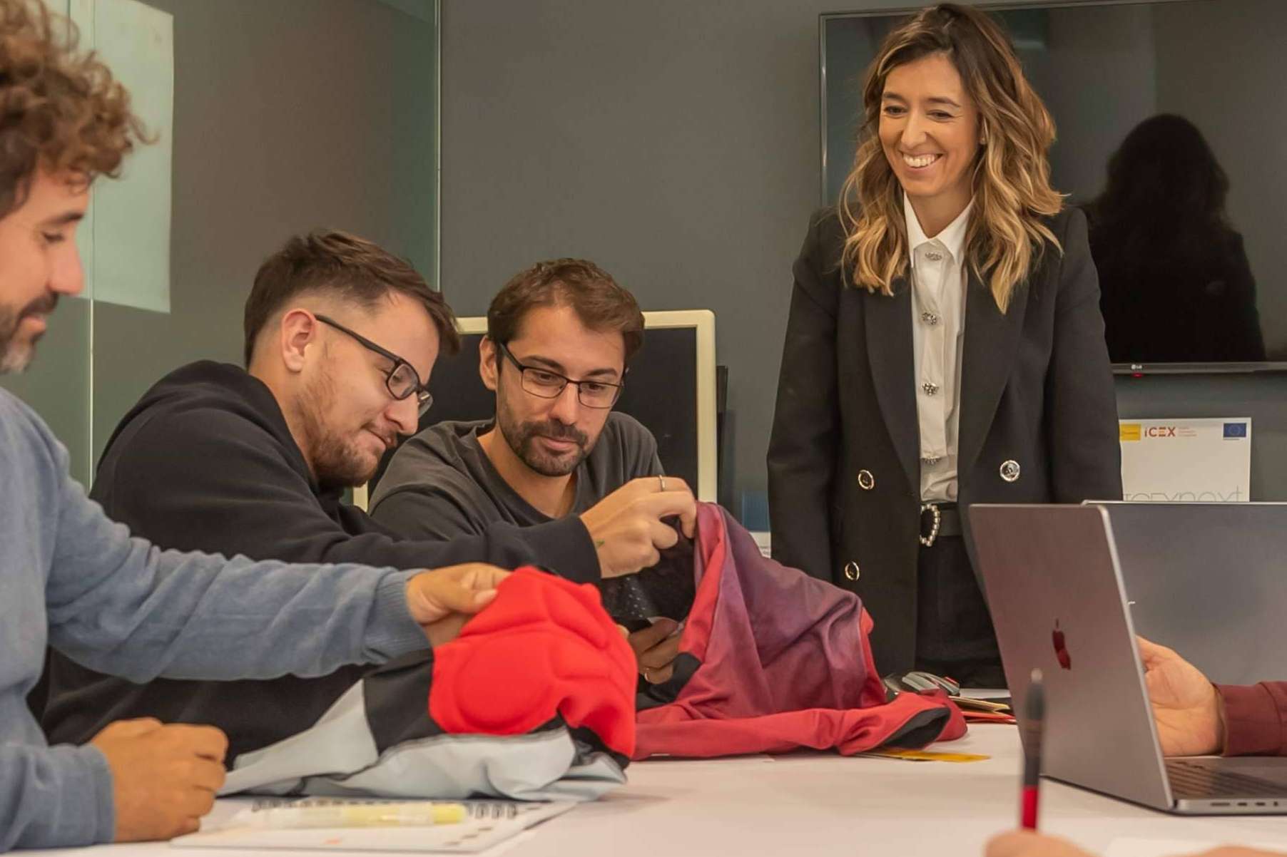 Dimtech 3D Liderazgo Femenino para una Industria Sostenible