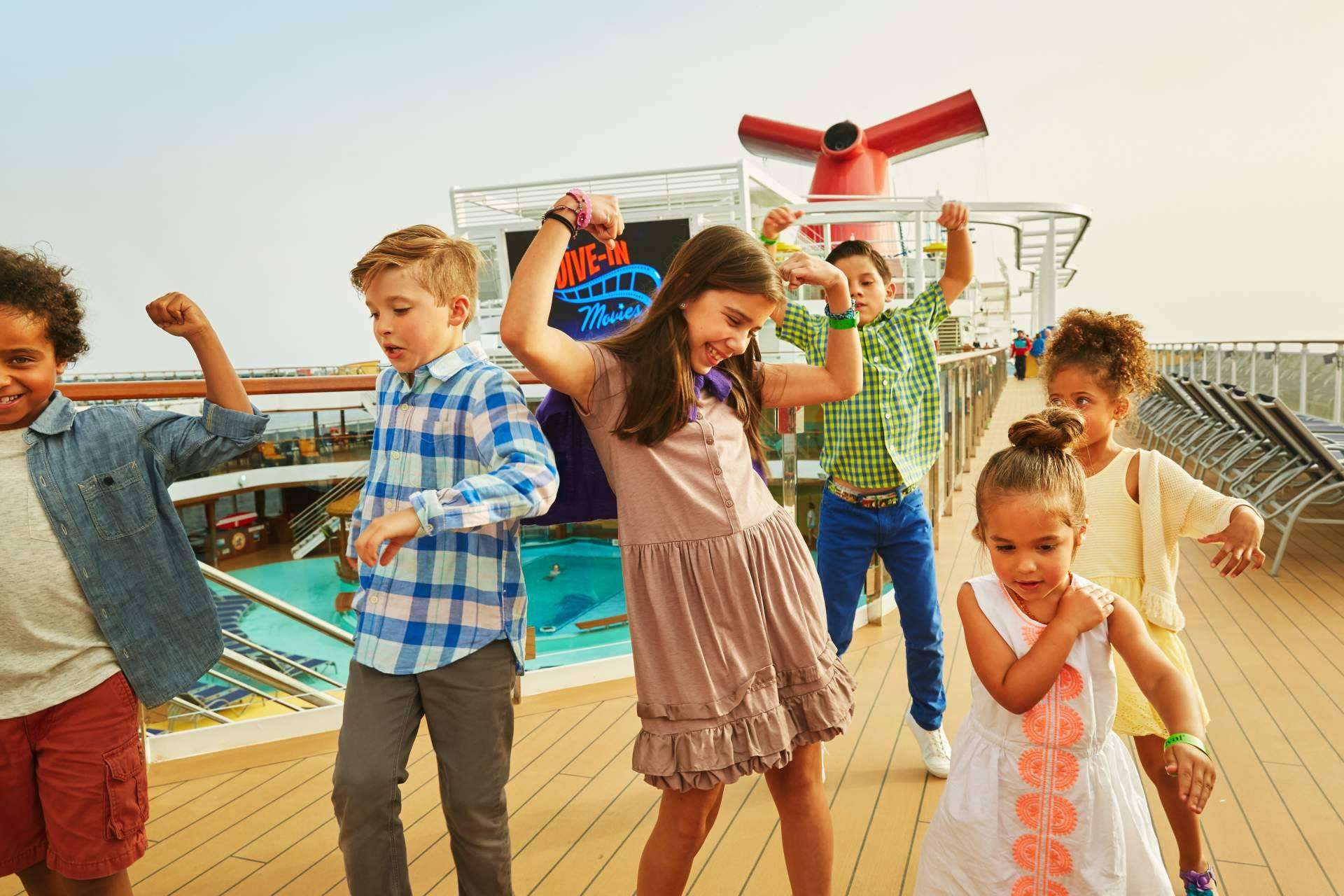 Carnival Cruise Line se prepara para duplicar la diversión en 2025