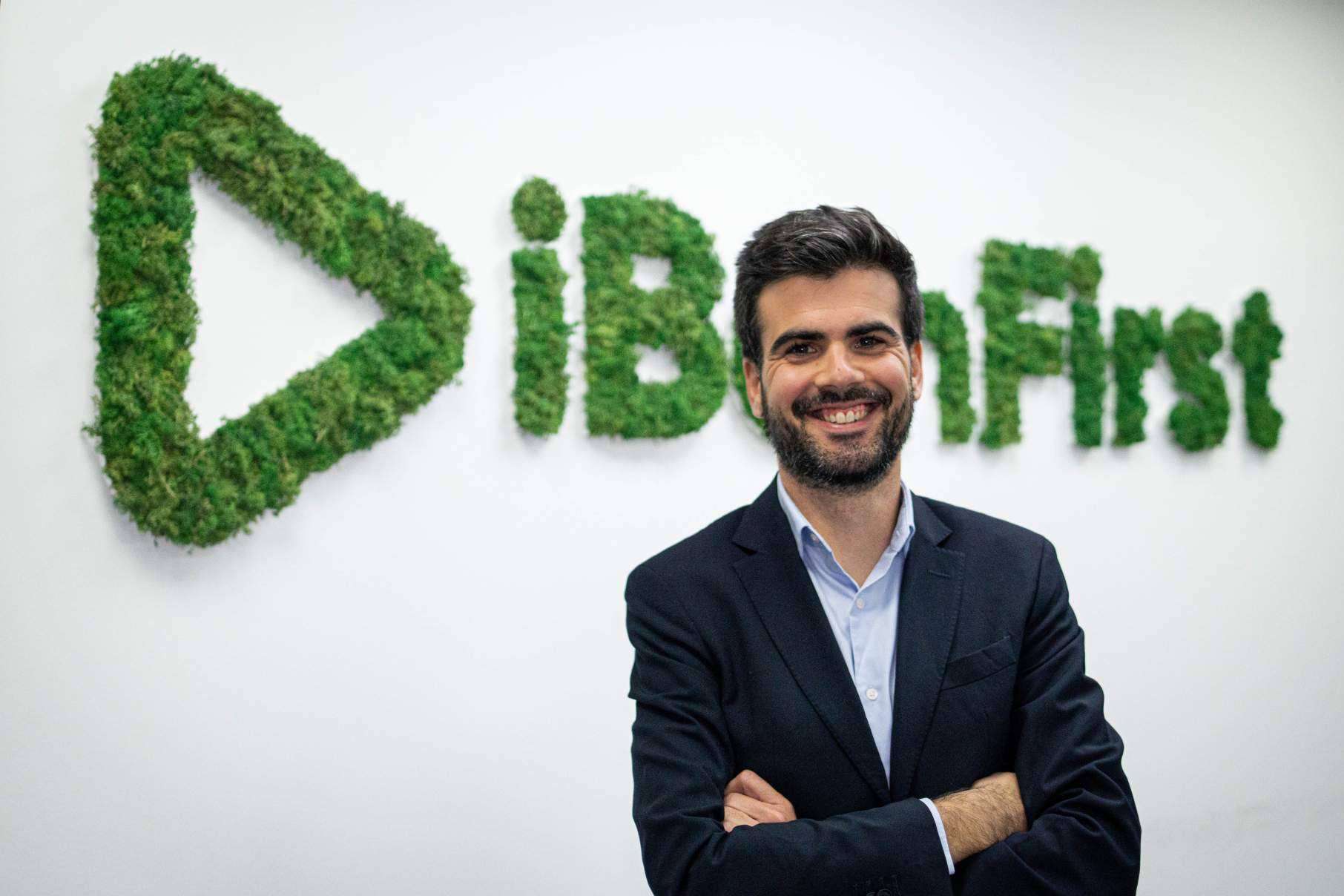 Las PYMEs españolas eligen plataformas de pago digitales; iBanFirst España procesó más de 200 millones de euros en pagos internacionales, con un crecimiento de los ingresos del 155% en 2024
