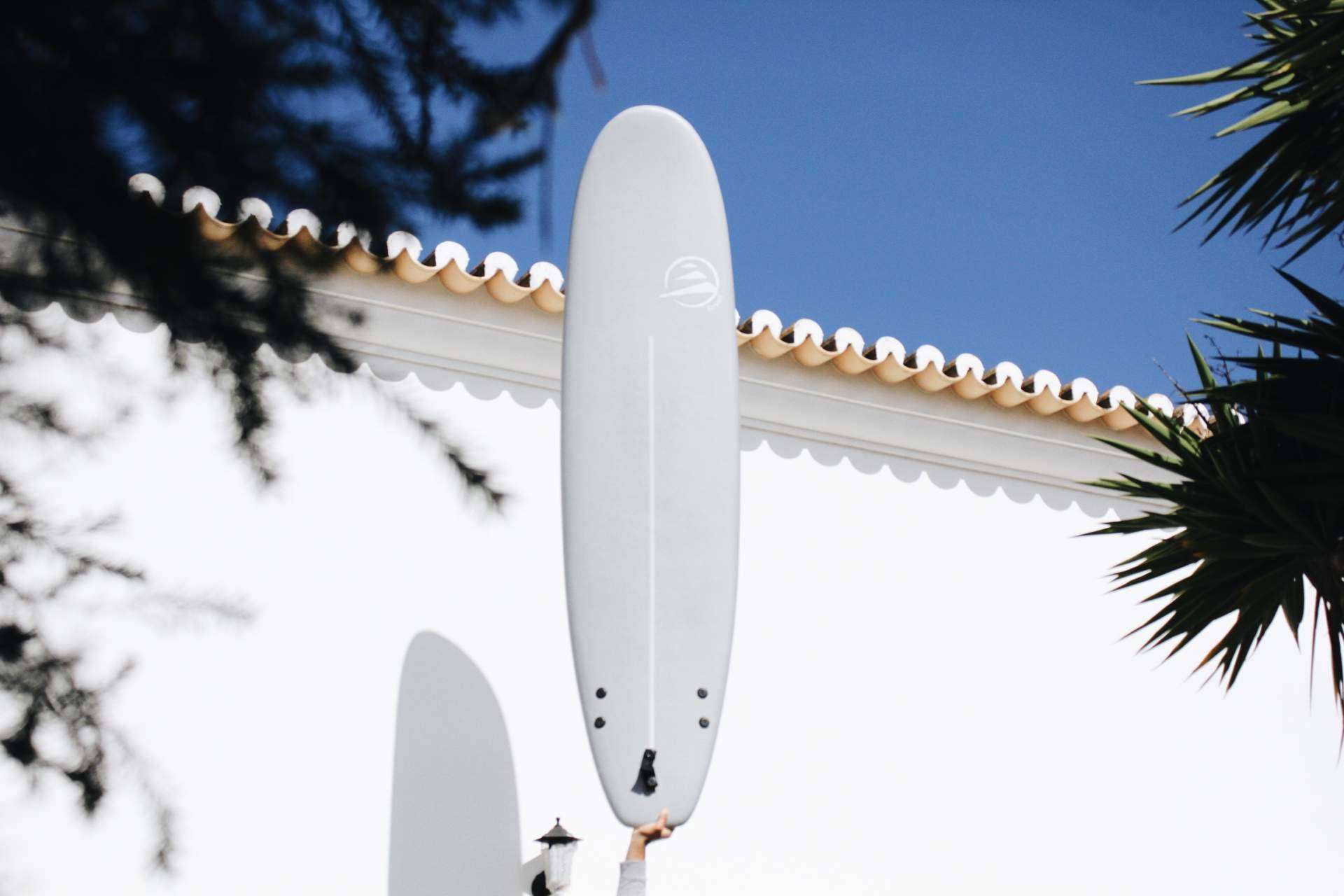 Tablas de surf para principiantes, qué tener en cuenta al empezar este verano