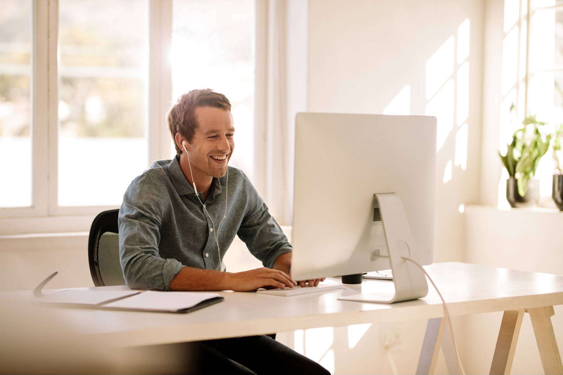 ¿Se recogen contactos pero no llegan al CRM? Así lo soluciona Knowee