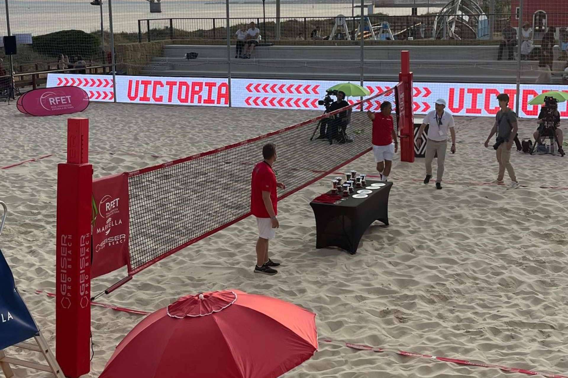 La firma de equipamiento deportivo Geiser Pro Beach es propiedad de la firma Arena Sport & Events
