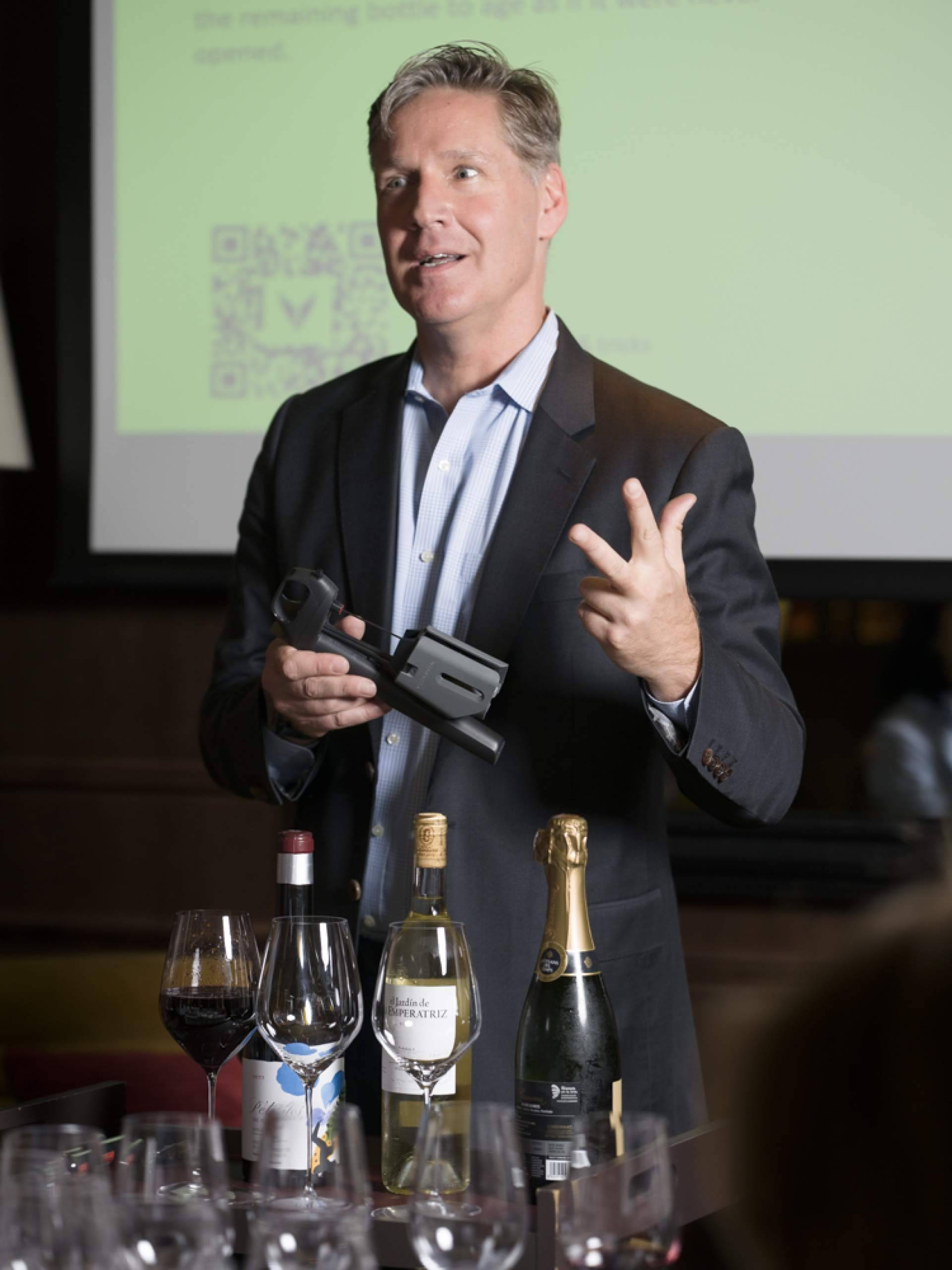 El descorche de precisión con Coravin; Beber menos, beber mejor