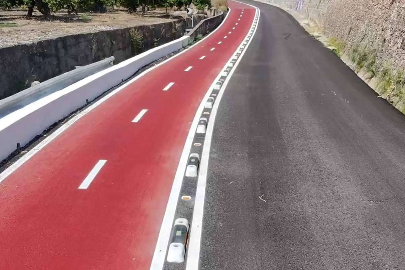 Abadecom Urban da el salto a Latinoamérica con su separador de carril bici fotoluminiscente