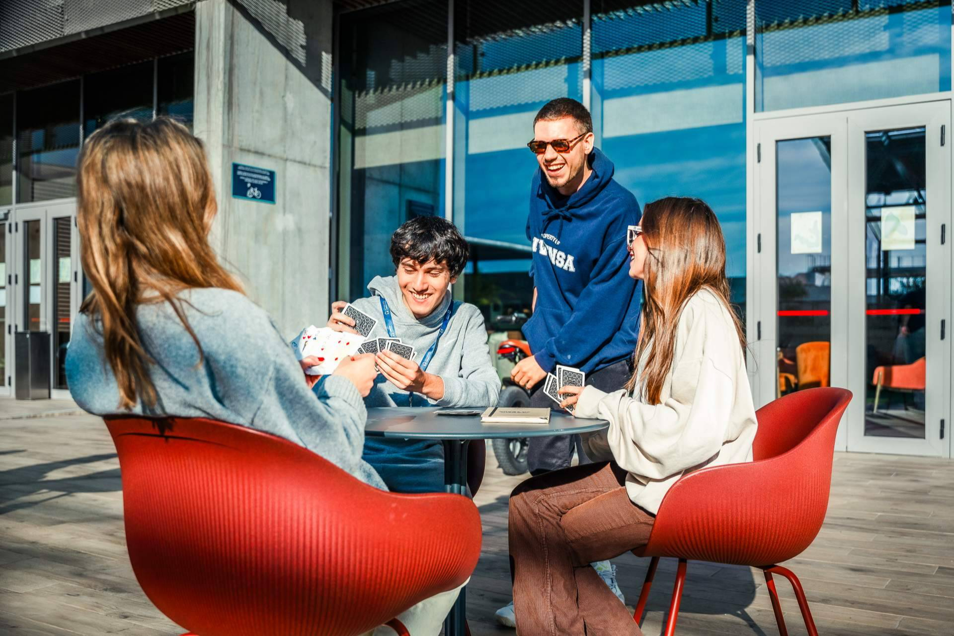 ALOJAMIENTO ESTUDIANTIL; El 82% de los residentes de Livensa Living se declara feliz o muy feliz