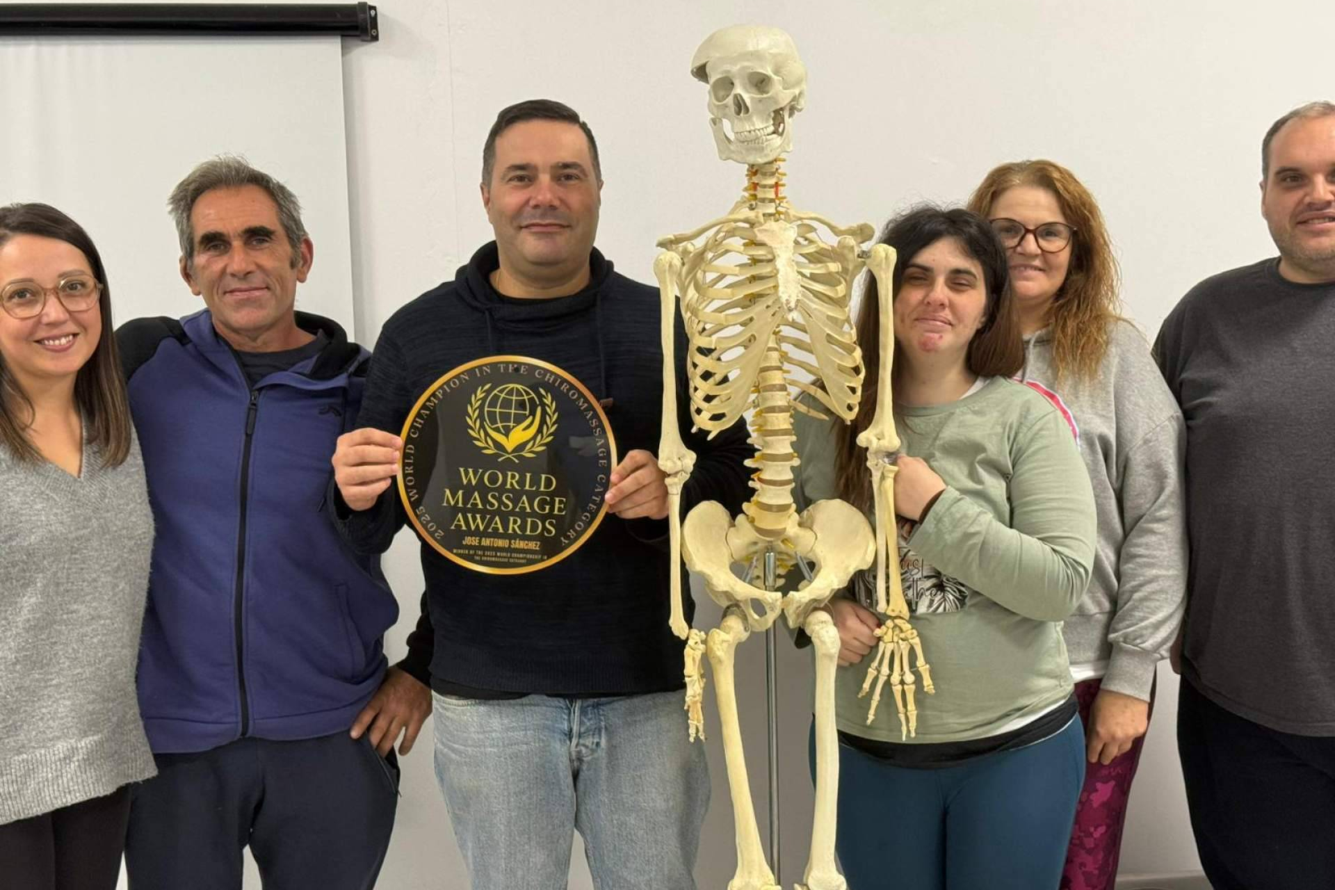 José Antonio Sánchez, referente del quiromasaje mundial, galardonado en los World Massage Championship Awards 2025