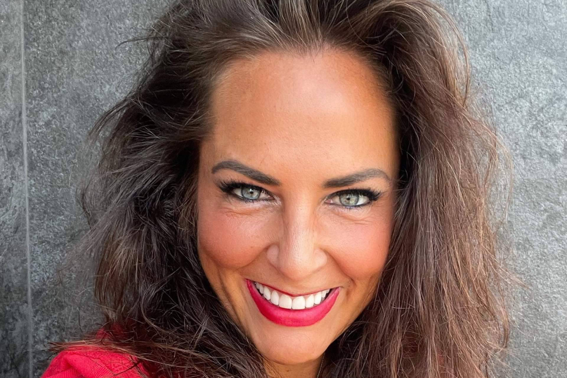 Elena Batista; 'Hay gente que no brilla ni poniéndoles purpurina, pero tienen su espacio en medios'