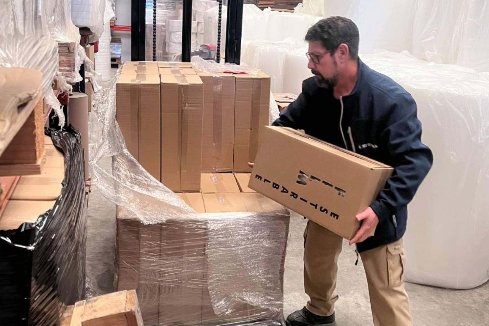 SUEMSA refuerza su apuesta por las ferreterías con una campaña especializada en soluciones de embalaje premium