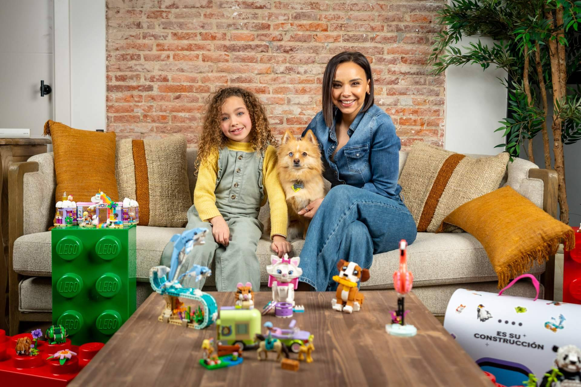 Chenoa se une al Grupo LEGO en la campaña 'Es su Construcción', a favor de la creatividad de las niñas