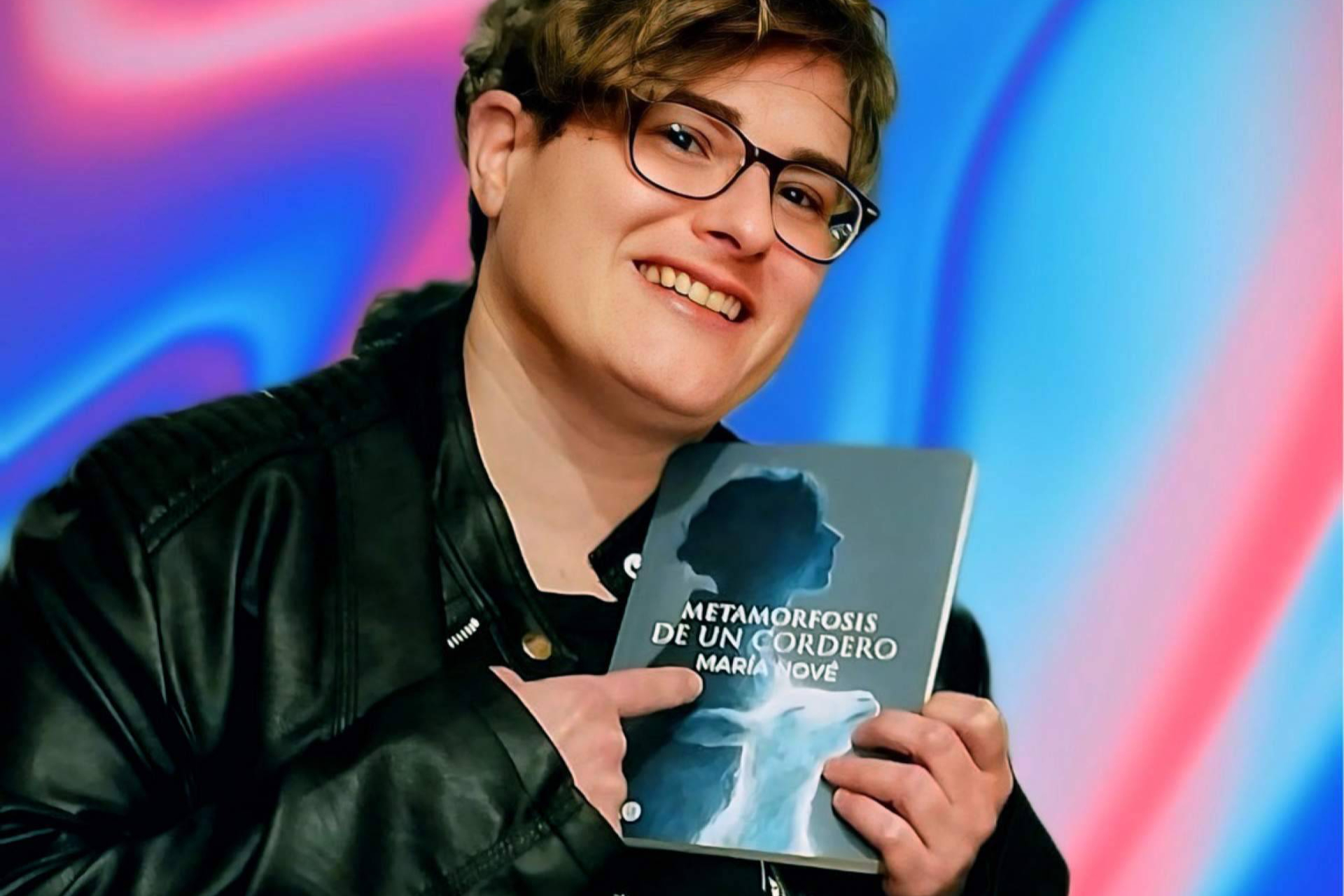 María Nové nos muestra lo más íntimo en su poemario Metamorfosis de un corderdo