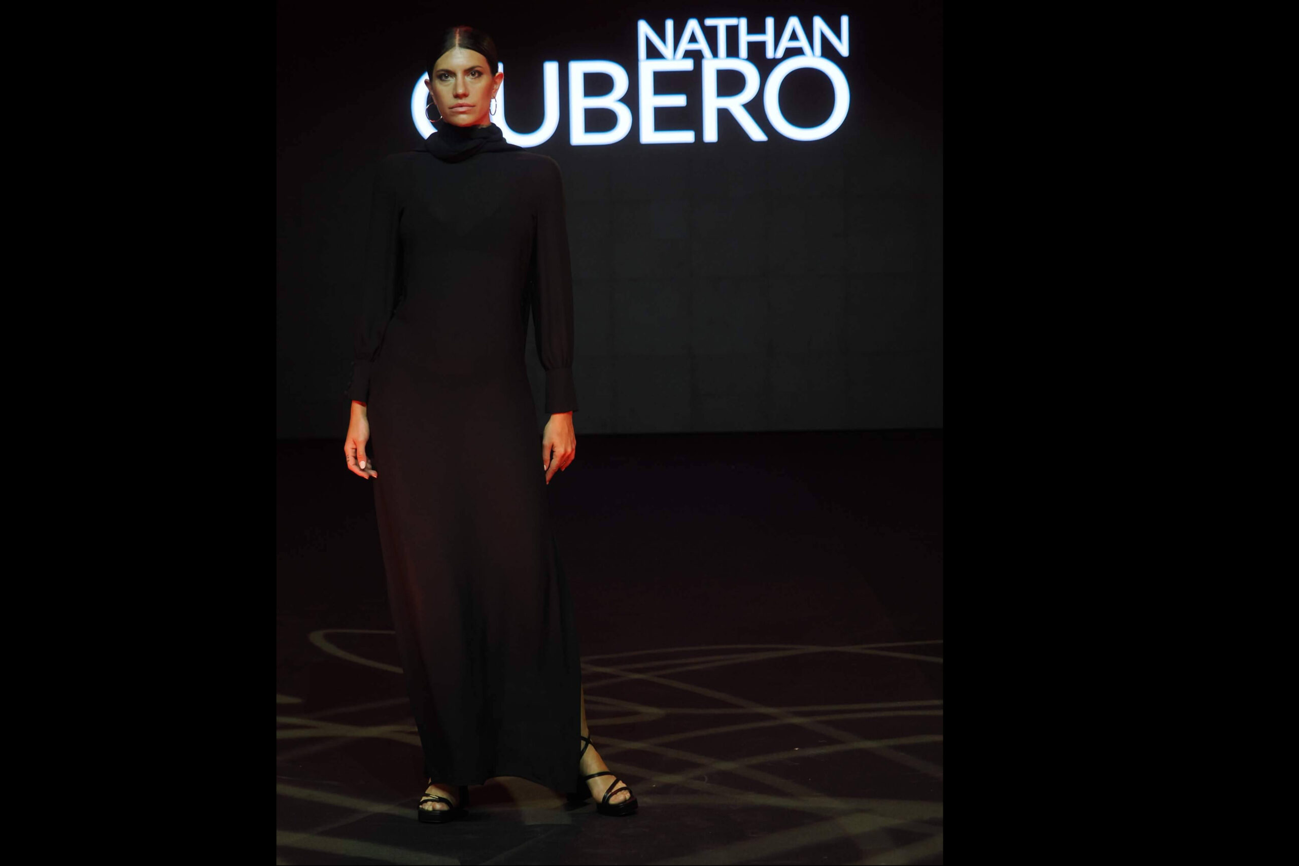 Nathan Cubero consolida su posicionamiento en el Bridal de lujo contemporáneo en Atelier Couture