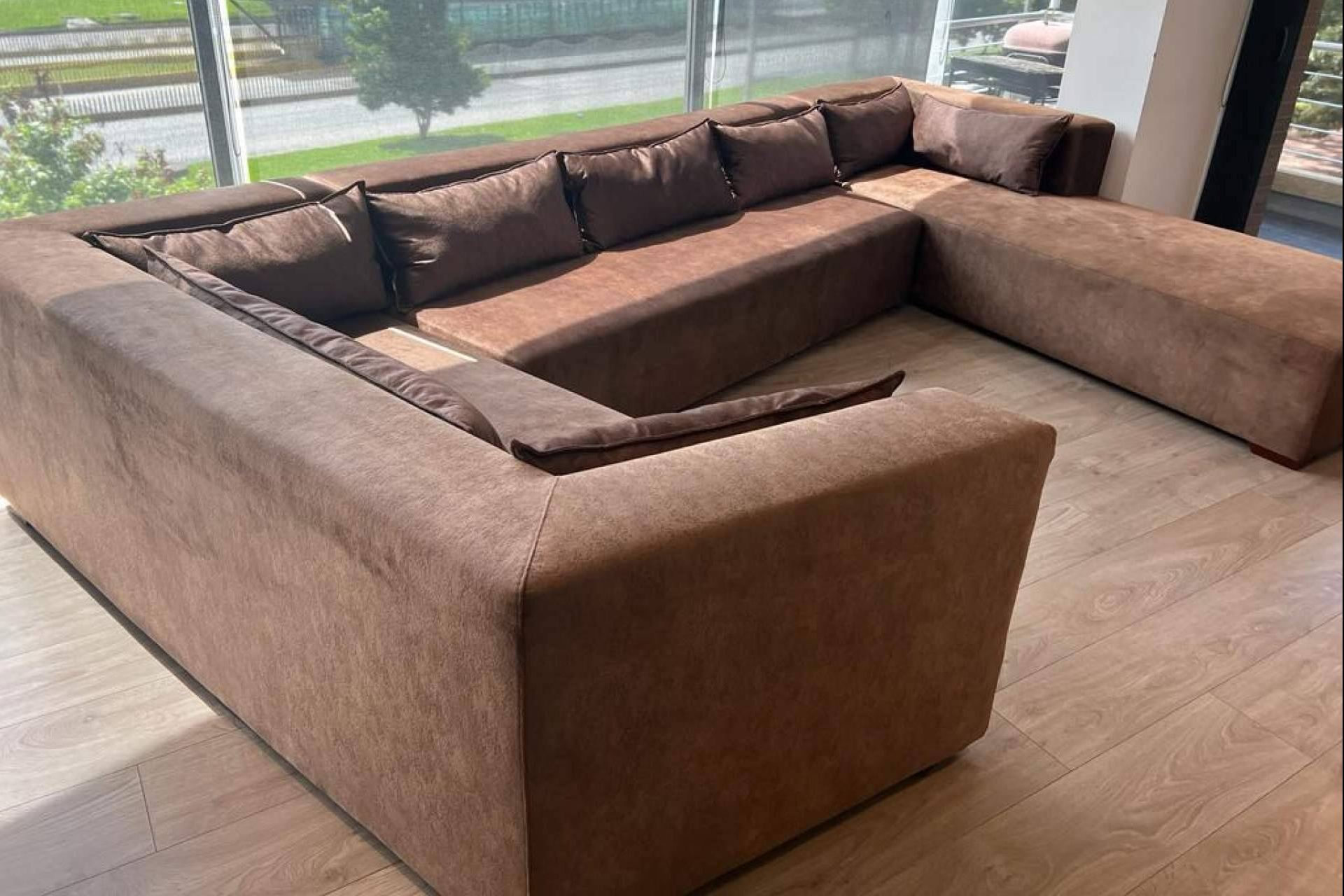 Servicio de tapizado, retapizado y restauración de todo tipo de muebles para particulares y empresas