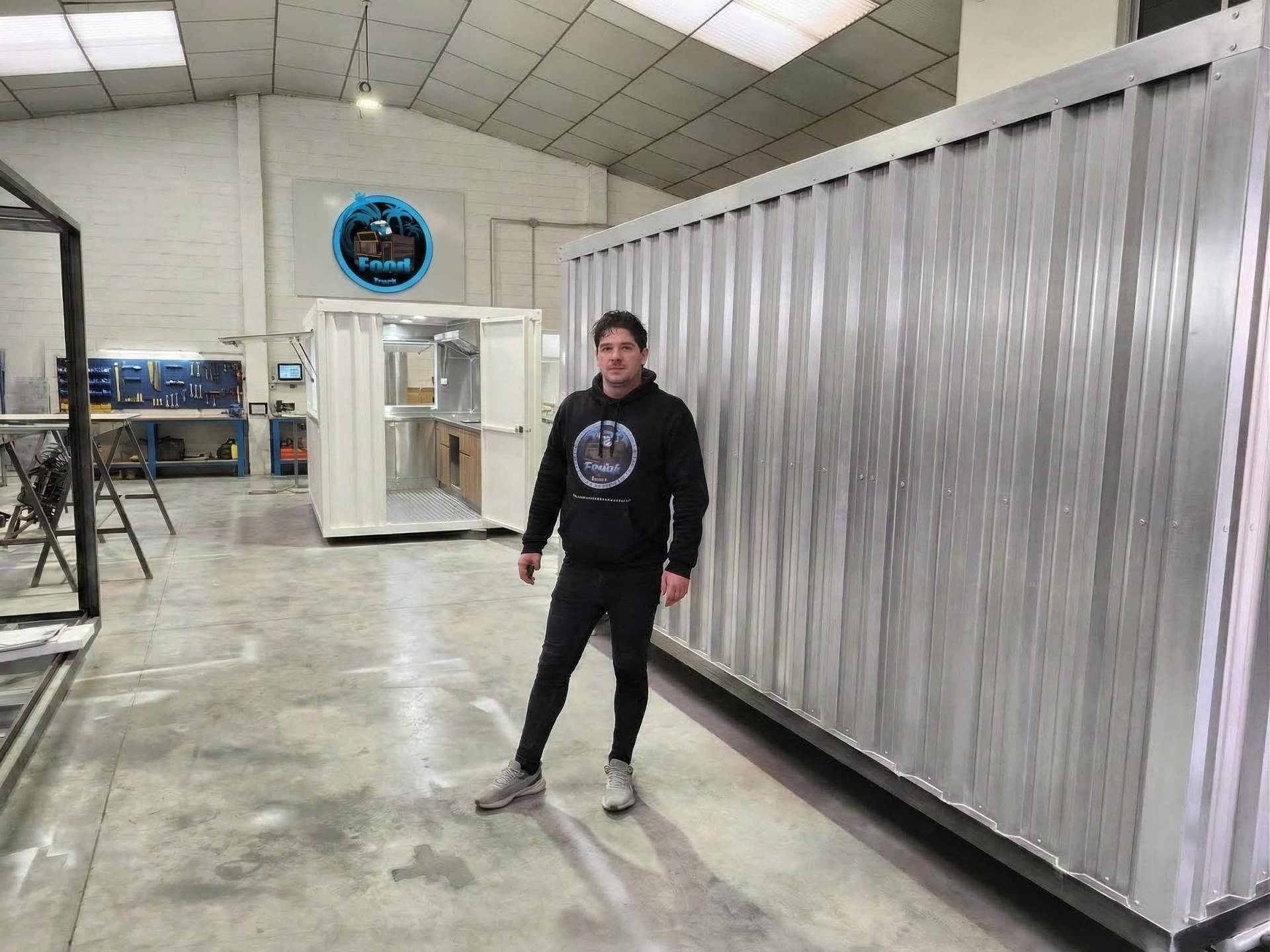 Del ingenio cubano a liderar la fabricación de Food Trucks en España; La historia de Marcos Gallardo