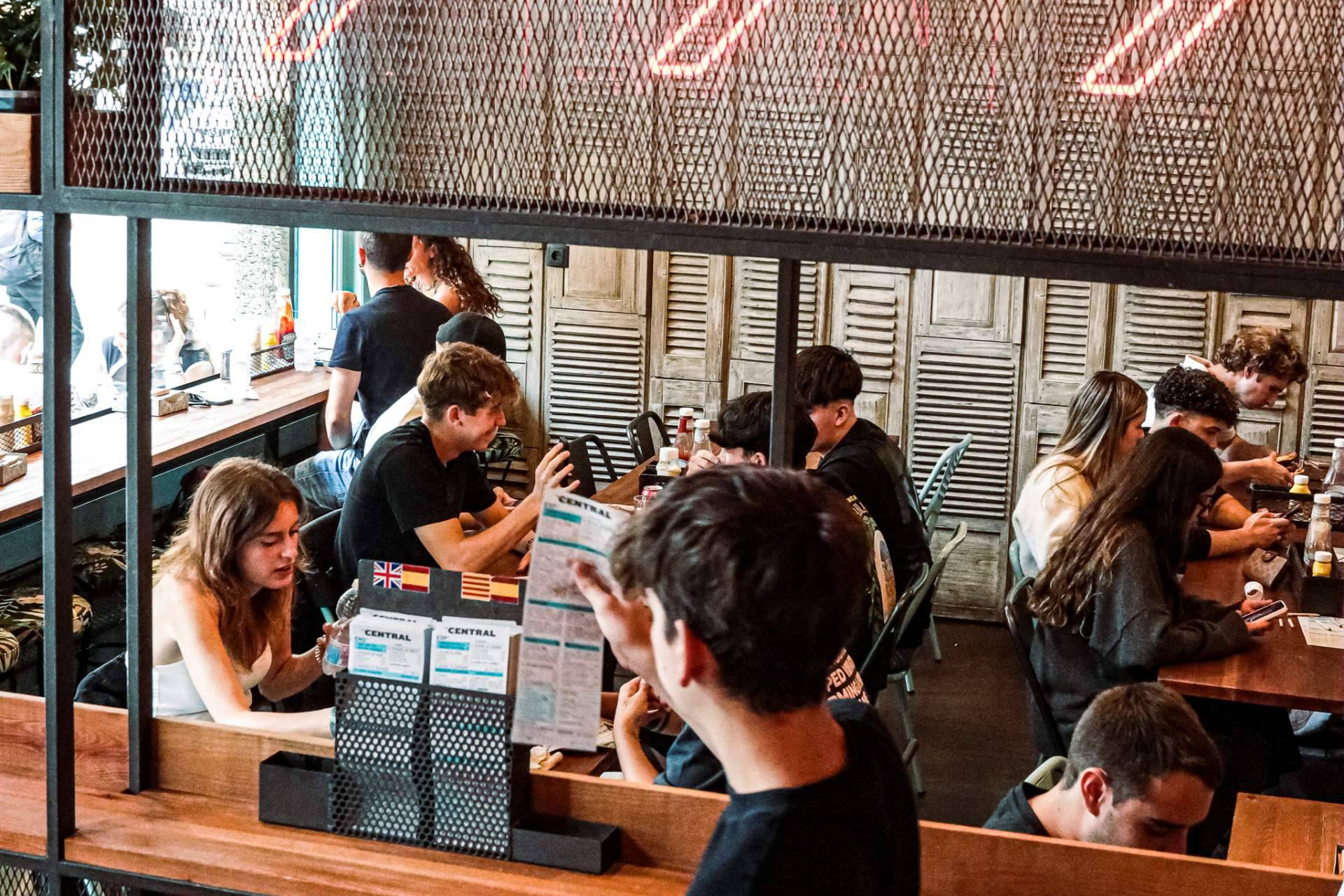 La Central; 11 años defendiendo la calidad del producto en el formato fast food
