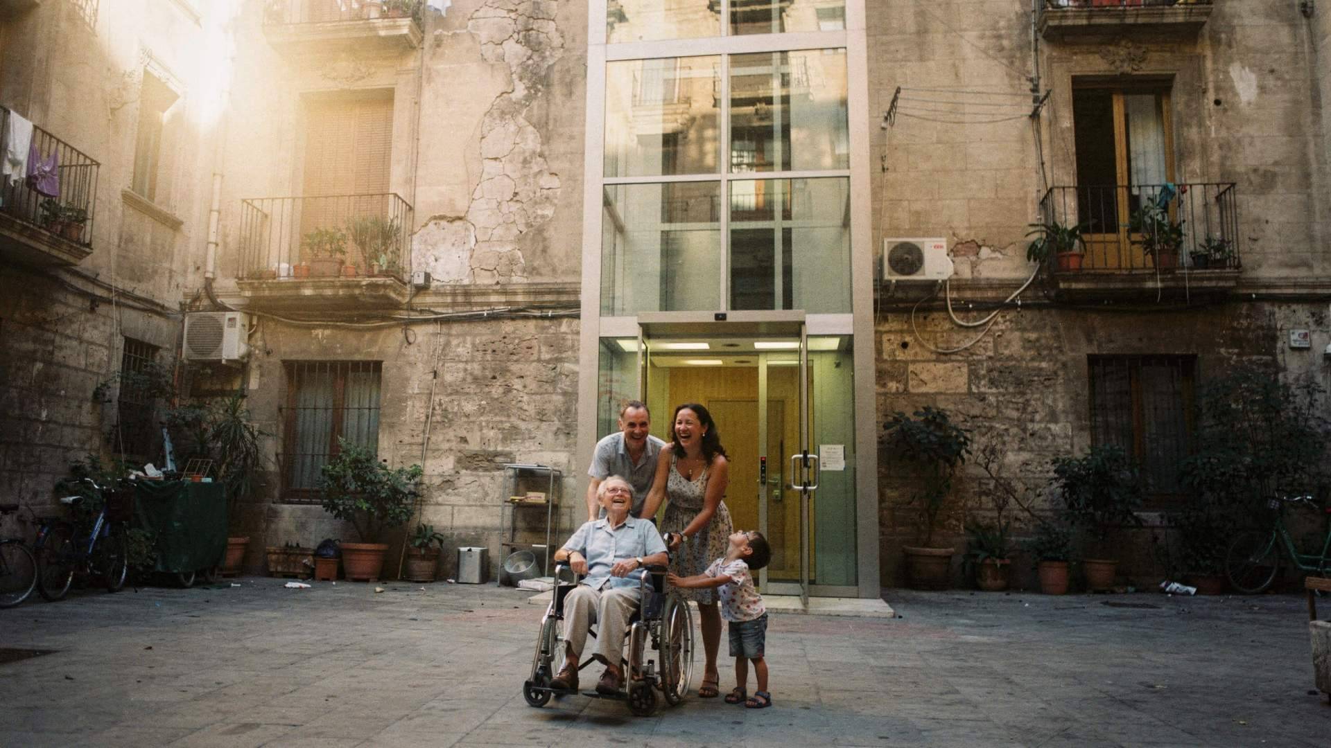 Accesibilidad universal en Cataluña; La modernización de ascensores es la reforma más rentable este año