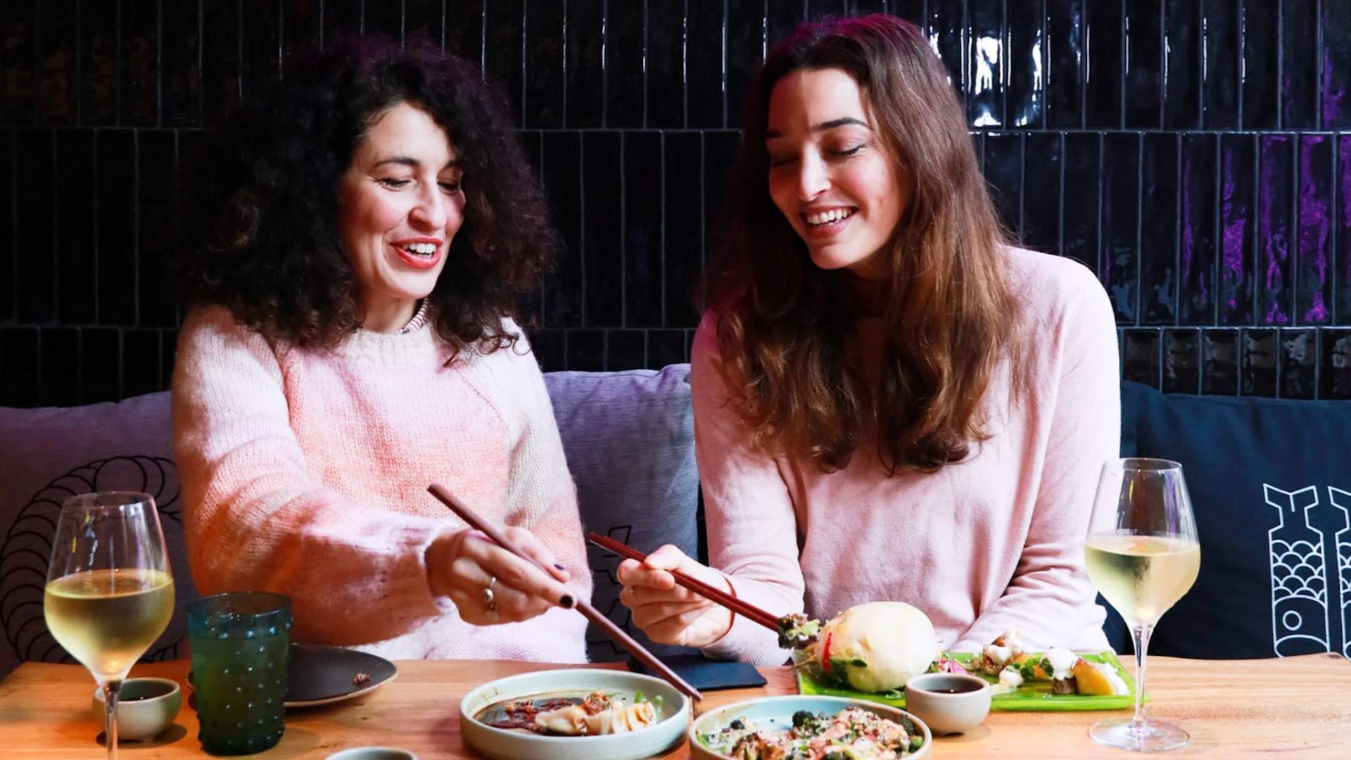 Cómo preparar un restaurante para aparecer en Google, redes sociales cuando el cliente decide dónde comer