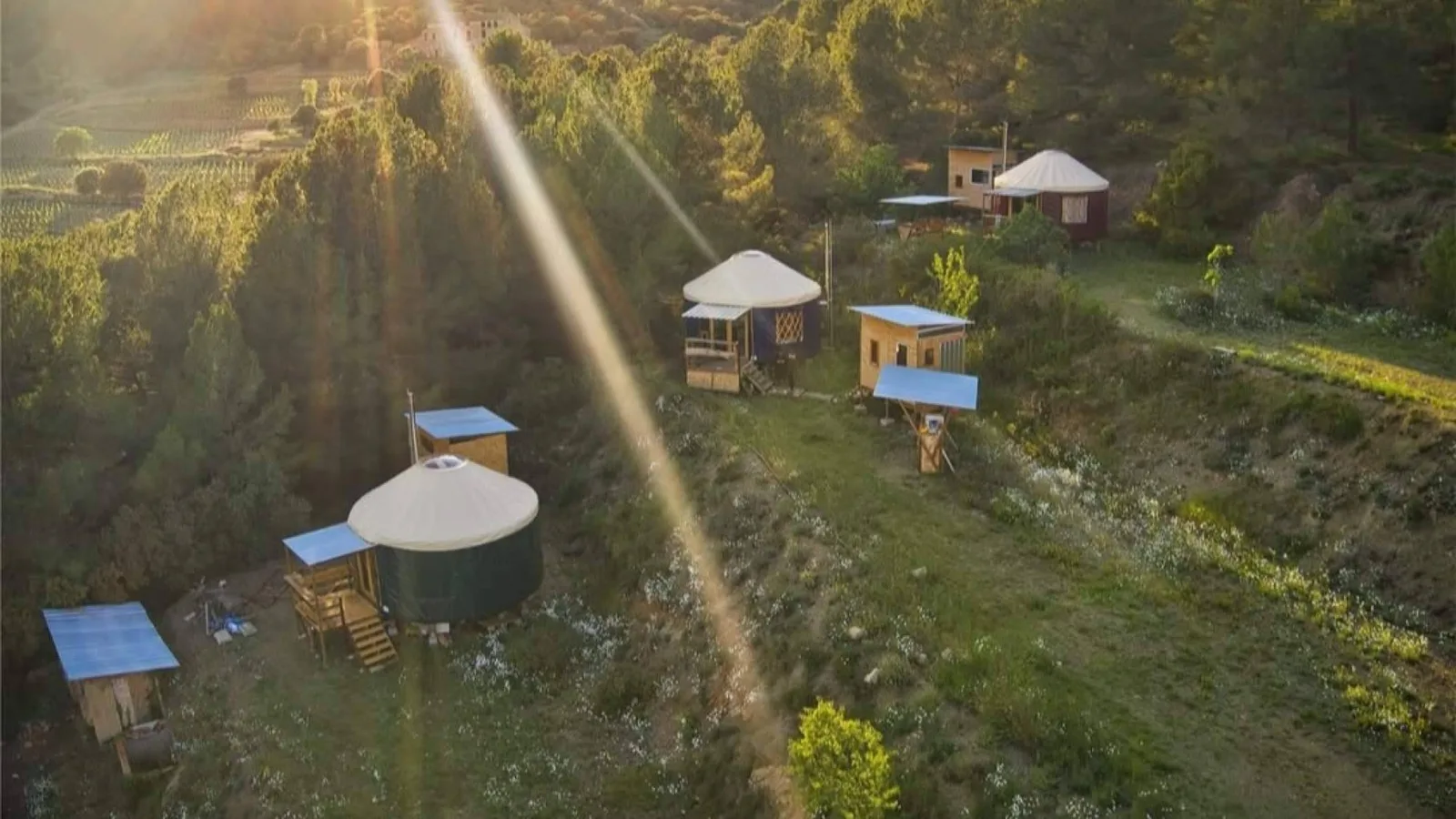 La Yurta Moderna; Un sistema de fabricación de casas modulares prefabricadas que no necesitan licencia